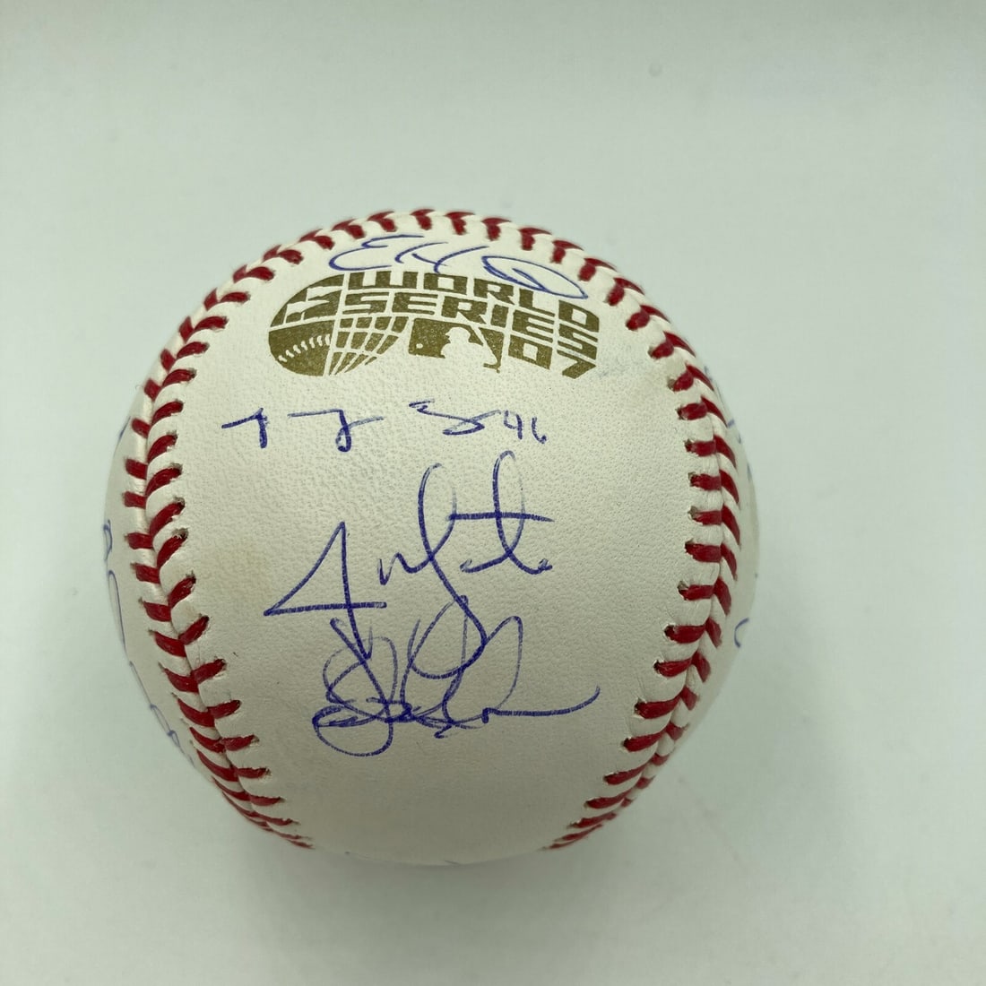 2007 Boston Red Sox Team Signed Baseball MLB Authenticated 27 Signatures: 2007 Boston Red Sox Team Signed Baseball MLB Authenticated 27 Signatures Celebrate the 2007 Boston Red Sox's historic World Series victory with this team-signed official Allan H. Selig baseball. This 