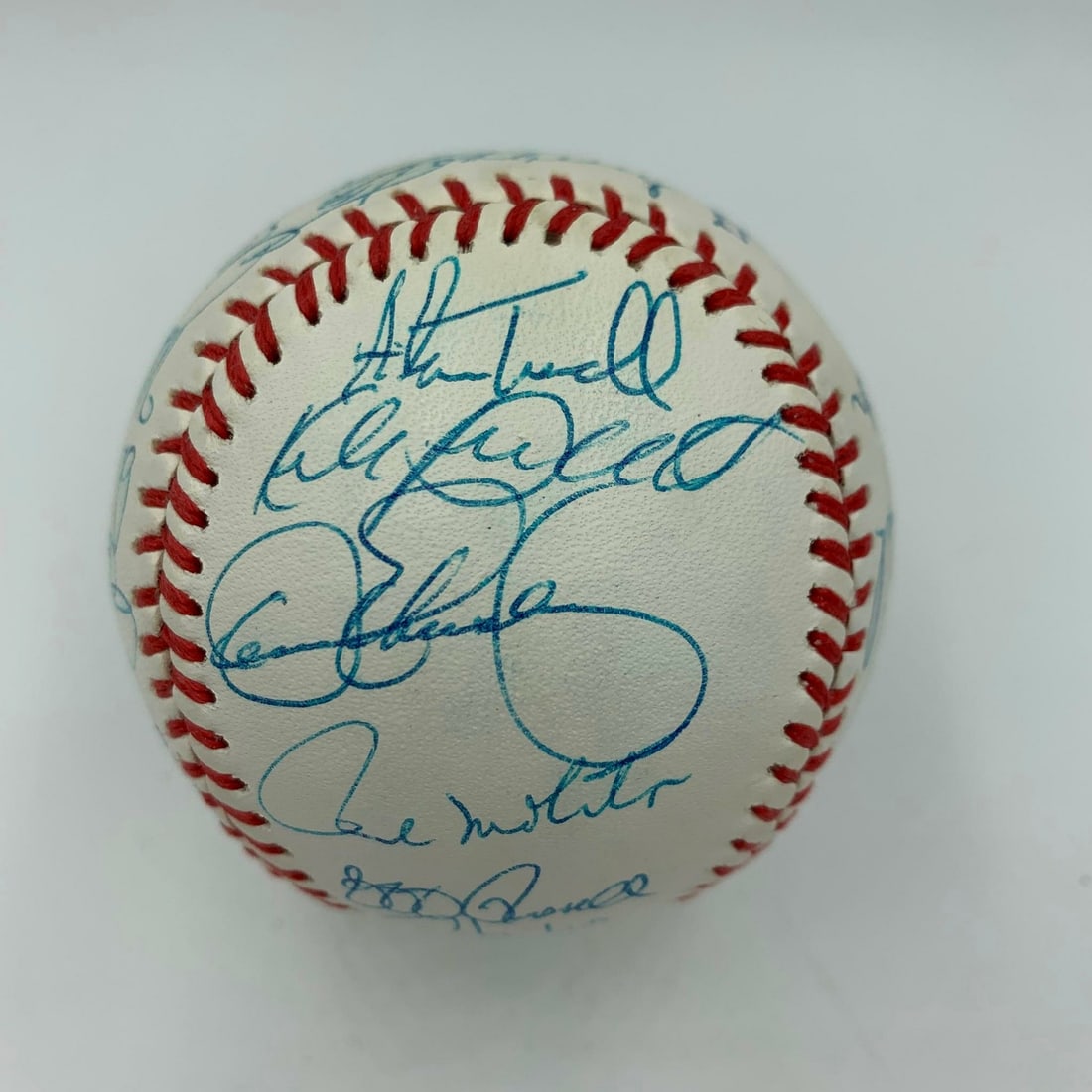 1988 All-Star Game Signed Baseball Kirby Puckett Cal Ripken JSA Authenticated: 1988 All-Star Game Signed Baseball Kirby Puckett Cal Ripken JSA Authenticated Celebrate a piece of baseball history with this 1988 All-Star Game Signed Baseball, featuring the autographs of 27 legenda