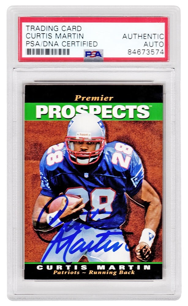 Curtis Martin Autographed 1995 SP Foil Rookie Card #18 PSA Encapsulated: Curtis Martin Autographed 1995 SP Foil Rookie Card #18 PSA Encapsulated This Curtis Martin autographed rookie card from the New England Patriots is a standout collectible for any football fan. Featuri