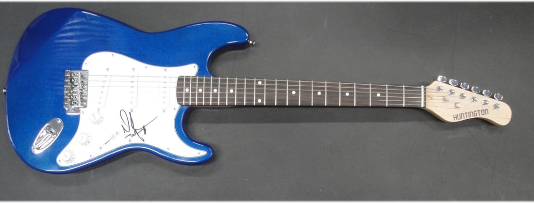 Mark McGrath Signed Electric Guitar Sugar Ray JSA Certified: Mark McGrath Signed Electric Guitar Sugar Ray JSA Certified This electric guitar is hand-signed by Mark McGrath, the renowned frontman of Sugar Ray. The autograph has been authenticated by James Spenc