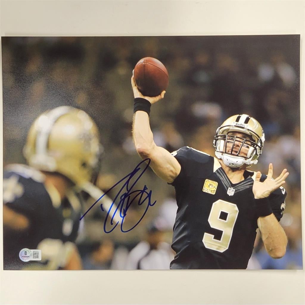 Drew Brees Signed 11x14 Photo New Orleans Saints Beckett BAS: Drew Brees Signed 11x14 Photo New Orleans Saints Beckett BAS This 11x14 photograph features the legendary Drew Brees, a Hall of Fame quarterback known for his incredible career with the New Orleans Sa