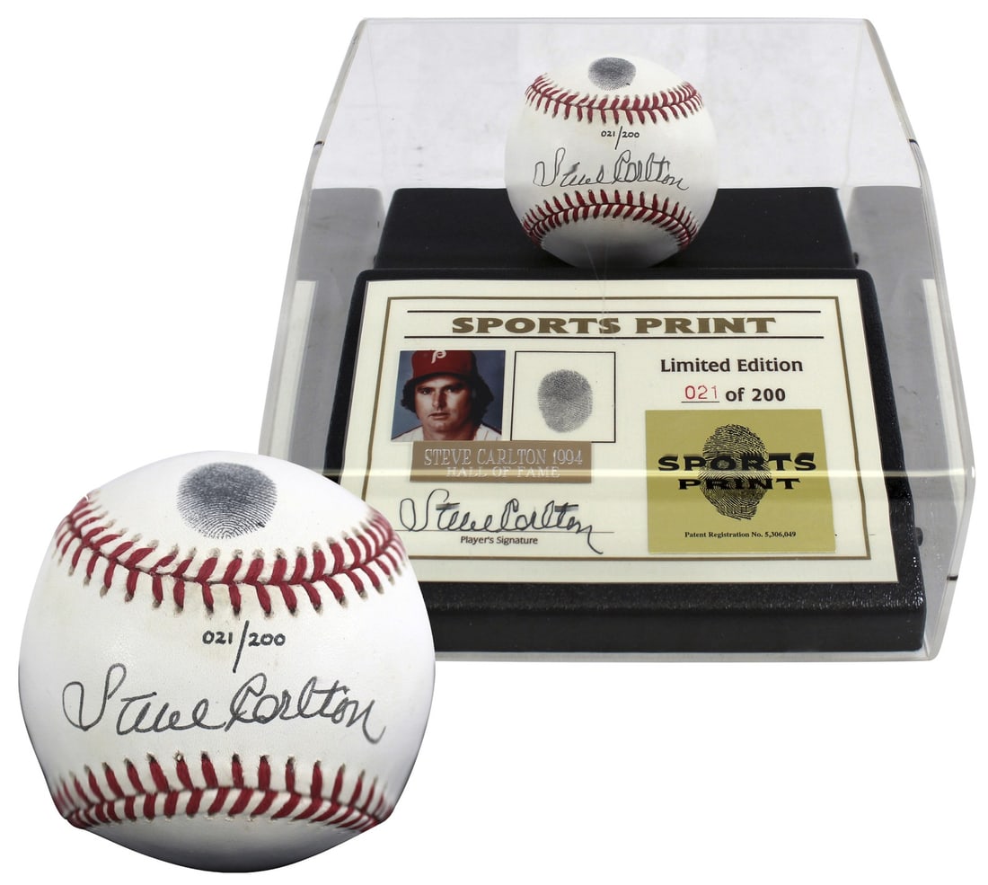 Steve Carlton Signed Limited Edition Baseball LE 200 w/ Display Case Beckett Authenticated (1 of 5)