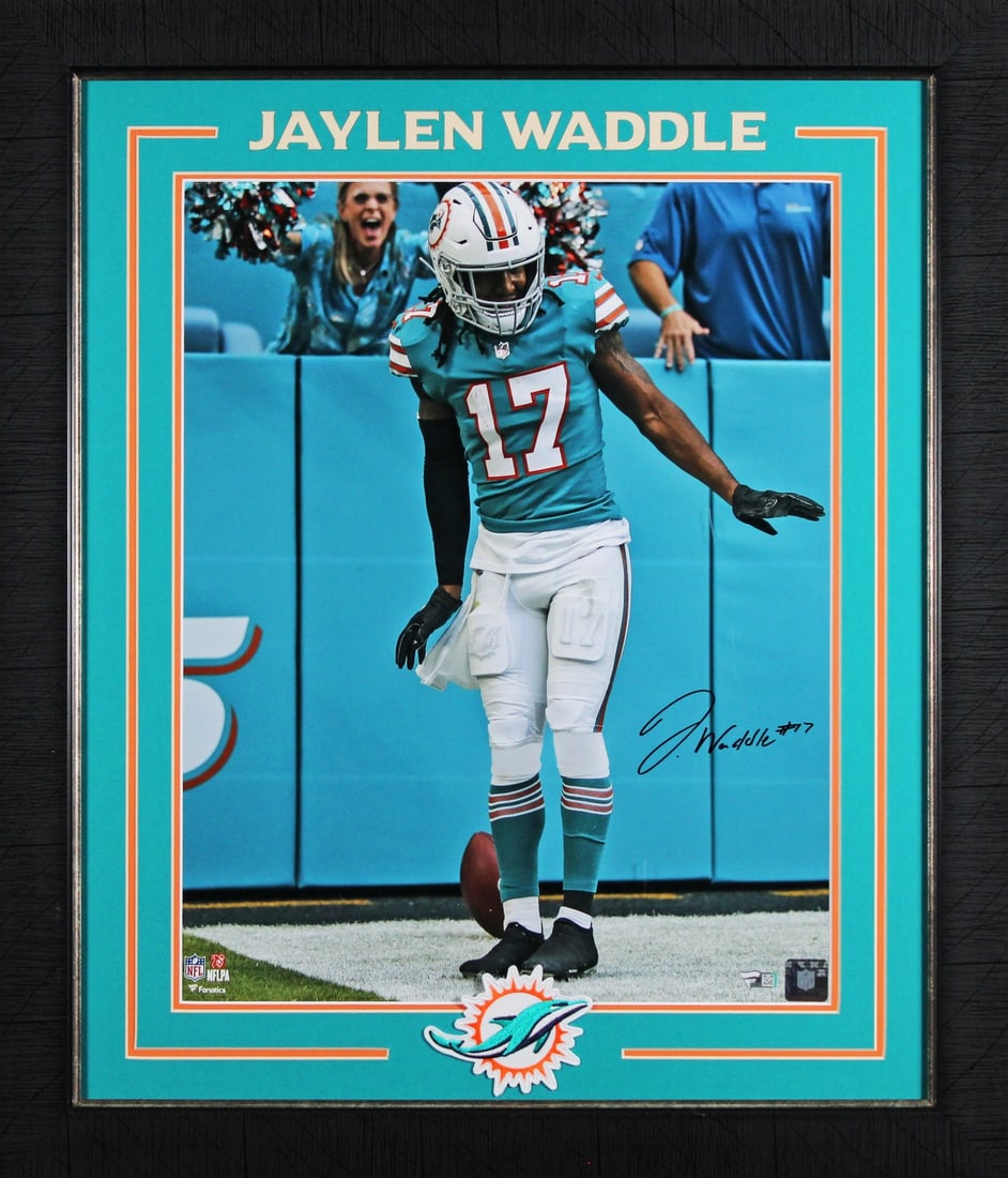 Framed 16x20 Jaylen Waddle autographed Dolphins photo Fanatics: Framed 16x20 Jaylen Waddle autographed Dolphins photo Fanatics This is an original 16x20 vertical photograph professionally framed and personally signed by Jaylen Waddle of the Miami Dolphins. The aut