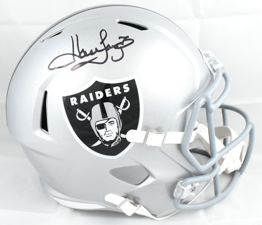 Autographed Raiders full-size speed helmet Beckett hologram Howie Long: Autographed Raiders full-size speed helmet Beckett hologram Howie Long This full-size Speed helmet features the autograph of Howie Long and represents the Raiders football team. The helmet is an origi