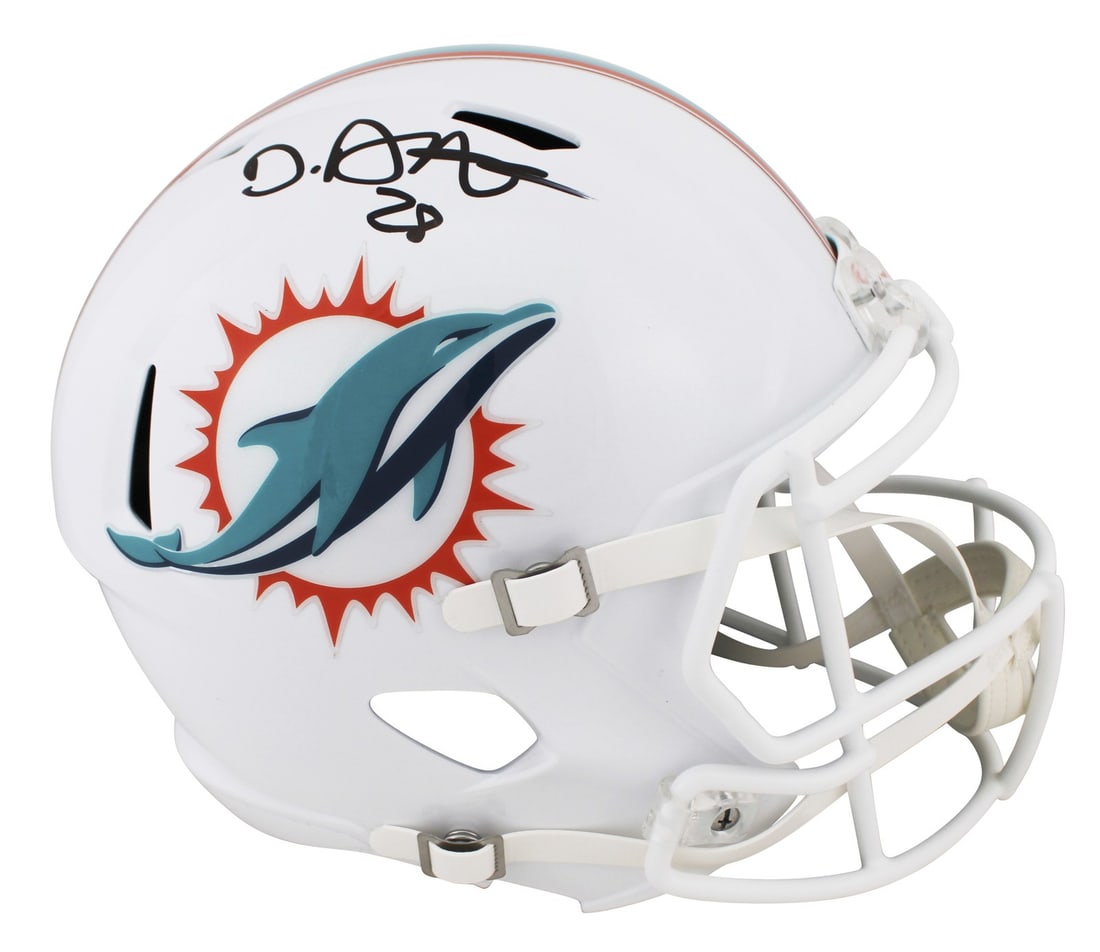 De'Von Achane Signed Miami Dolphins Full Size Speed Helmet BAS Authenticated: De'Von Achane Signed Miami Dolphins Full Size Speed Helmet BAS Authenticated This authentic full-size speed replica helmet has been personally signed by De'Von Achane of the Miami Dolphins. The item i