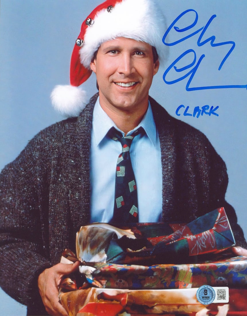 Chevy Chase Signed 8x10 Photo Clark National Lampoon Christmas Vacation Beckett Authenticated: Chevy Chase Signed 8x10 Photo Clark National Lampoon Christmas Vacation Beckett Authenticated Celebrate the holiday spirit with this authentic signed 8x10 photograph of Chevy Chase, featuring the insc