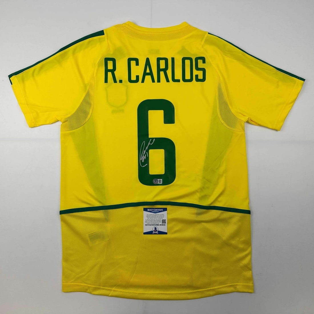 Roberto Carlos signed Brazil yellow custom soccer jersey Beckett BAS COA (1 of 4)