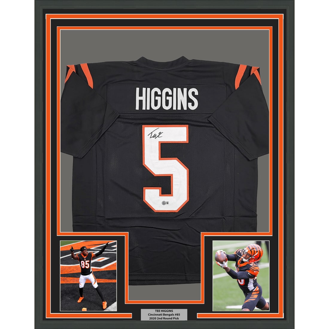Tee Higgins signed framed football jersey Beckett BAS COA Bengals: Tee Higgins signed framed football jersey Beckett BAS COA Bengals Professionally framed and matted autographed Tee Higgins Cincinnati black football jersey. This pre-owned display includes two 5x7 pho