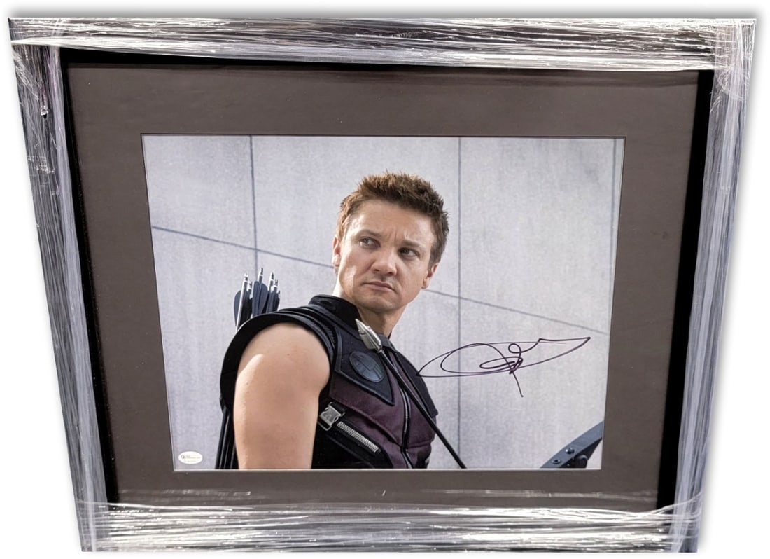 Framed 11x14 Avengers Hawkeye Photo Signed by Jeremy Renner Authenticated (1 of 3)