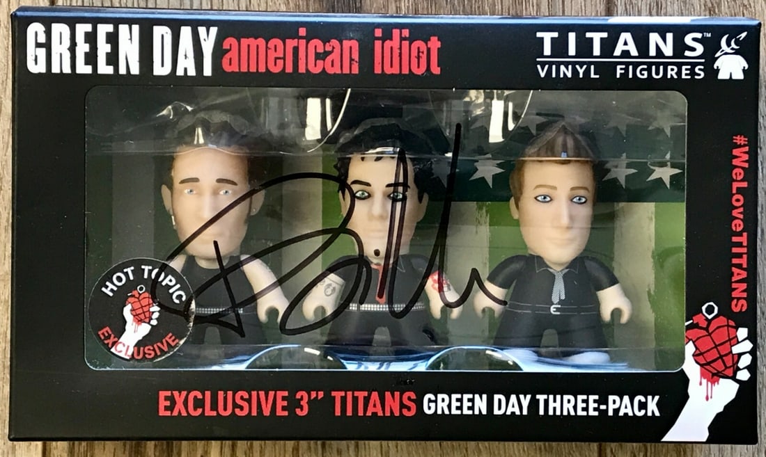 Billie Joe Armstrong Signed Titan Figure Green Day Hot Topic Exclusive: Billie Joe Armstrong Signed Titan Figure Green Day Hot Topic Exclusive This exclusive Titan vinyl figure features the iconic lead singer of Green Day, Billie Joe Armstrong, and is signed in black shar