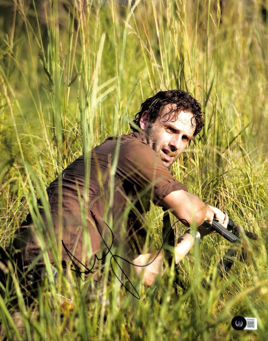 Andrew Lincoln Signed 11x14 The Walking Dead Photo Beckett Certified: Andrew Lincoln Signed 11x14 The Walking Dead Photo Beckett Certified This is an autographed 11x14 photograph of Andrew Lincoln, renowned for his role as Rick Grimes in the acclaimed TV series The Walk