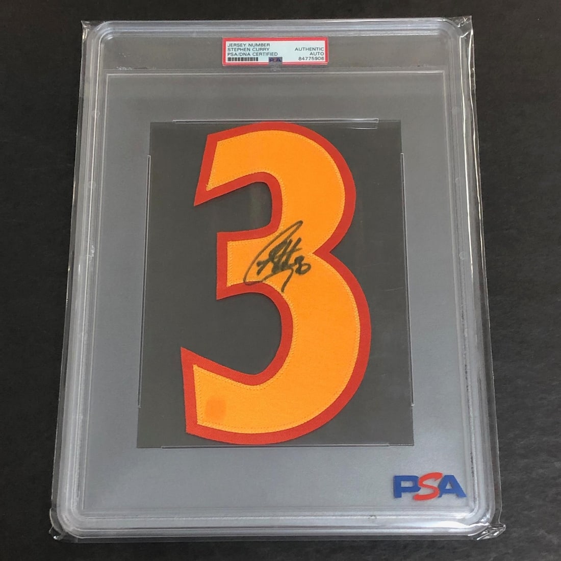 Stephen Curry Autographed Jersey Number PSA/DNA Golden State Warriors: Stephen Curry Autographed Jersey Number PSA/DNA Golden State Warriors This is a pre-owned jersey number autographed by Stephen Curry, the star player of the Golden State Warriors. The signature is aut