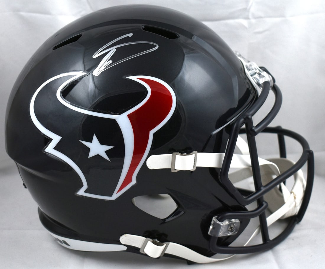 Beckett Hologram Signed Stefon Diggs Houston Texans Speed Full Size Helmet: Beckett Hologram Signed Stefon Diggs Houston Texans Speed Full Size Helmet Pre-owned full-size Speed helmet autographed by Stefon Diggs. This Houston Texans collectible includes a Beckett Witness holo