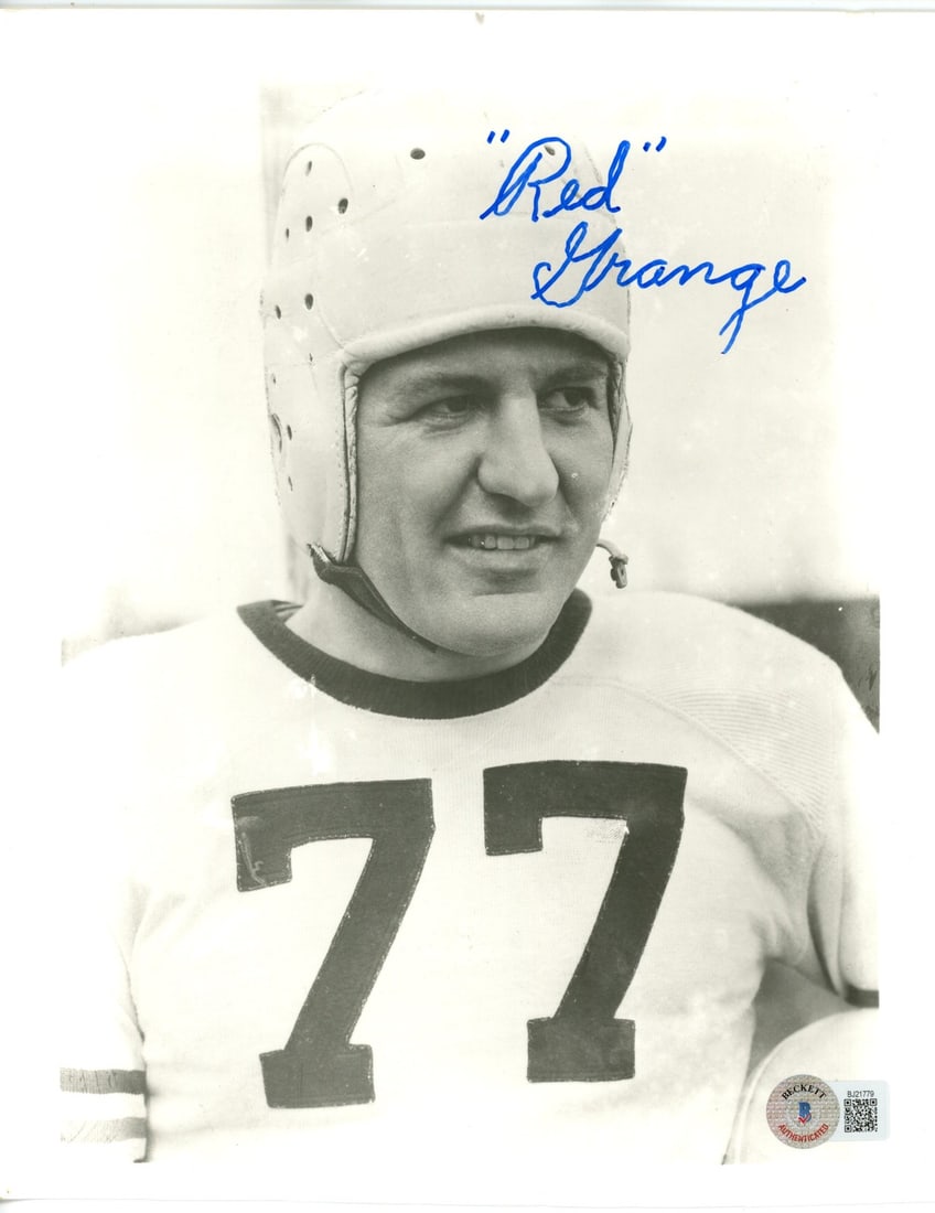 Chicago Bears Red Grange HOF Autographed 8x10 Photo Beckett BAS: Chicago Bears Red Grange HOF Autographed 8x10 Photo Beckett BAS Original signed Red Grange Hall of Fame 8x10 photo featuring the Chicago Bears. This football collectible is pre-owned and includes Beck