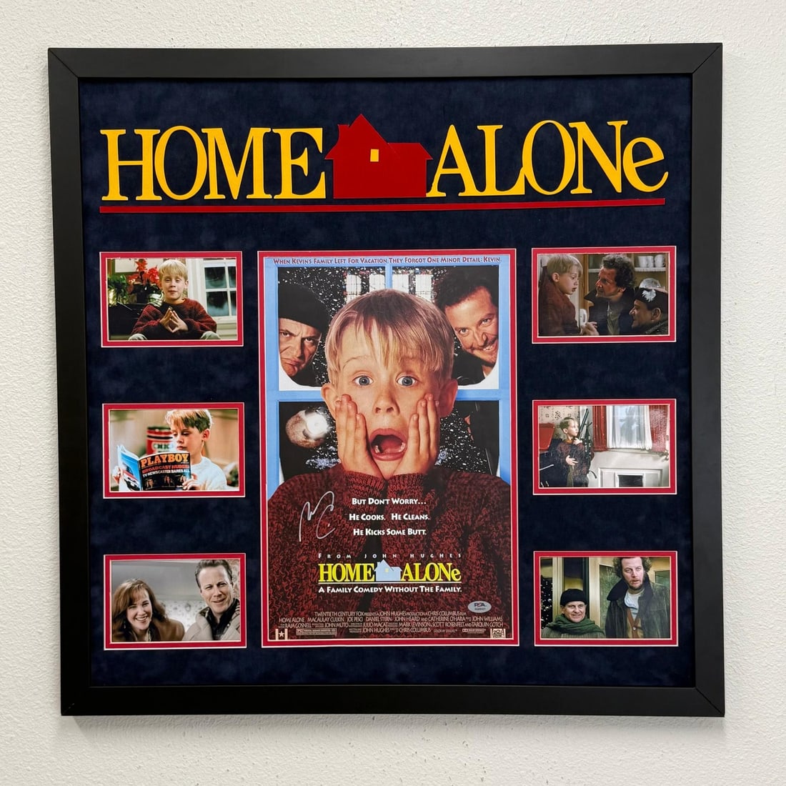 Framed Home Alone Poster Signed by Macaulay Culkin with PSA Authentication 26x26 (1 of 3)