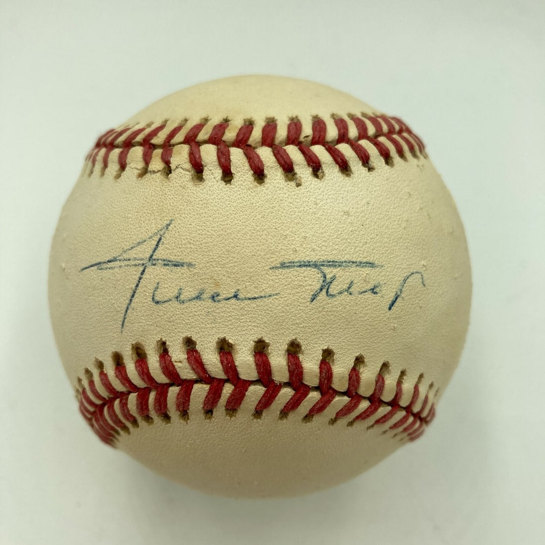Official National League Baseball signed by Willie Mays PSA DNA COA: Official National League Baseball signed by Willie Mays PSA DNA COA Official National League baseball signed by Willie Mays. This original autographed ball is accompanied by PSA/DNA authentication and