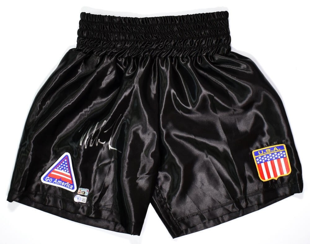Signed Mike Tyson boxing trunks with patches Beckett hologram (1 of 4)