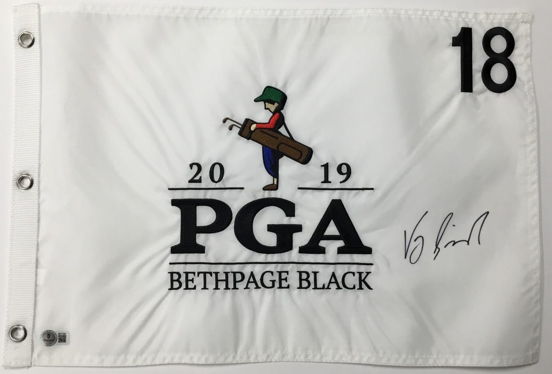 Vijay Singh Signed 2019 PGA Bethpage Black #18 Pin Flag Beckett Authenticated: Vijay Singh Signed 2019 PGA Bethpage Black #18 Pin Flag Beckett Authenticated Celebrate the legacy of golf with this officially licensed 2019 PGA Bethpage Black #18 pin flag, signed by PGA star Vijay 