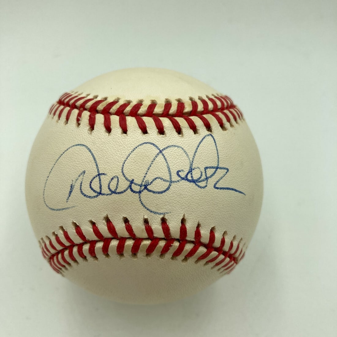 Derek Jeter Signed 1998 World Series Baseball JSA COA: Derek Jeter Signed 1998 World Series Baseball JSA COA This is an original Derek Jeter signed official 1998 World Series baseball, authenticated by James Spence Authentication (JSA). The baseball featu