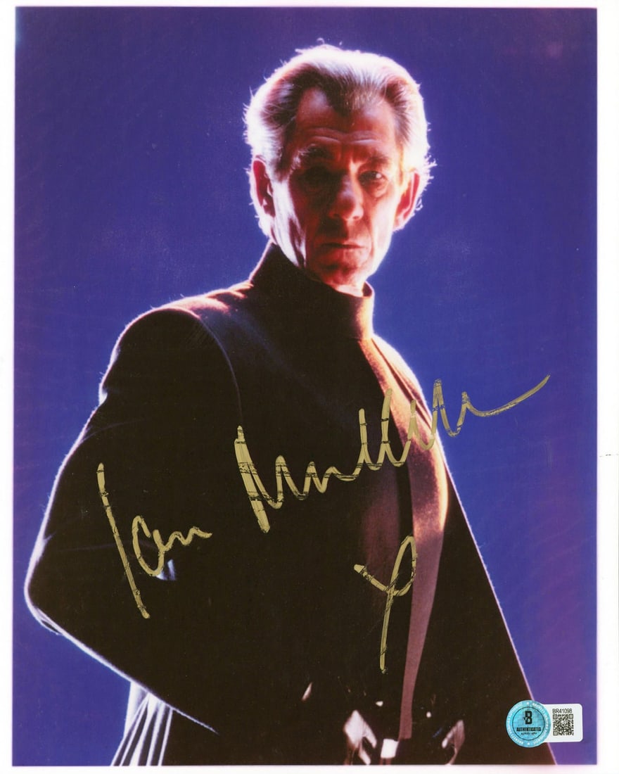 Beckett Authenticated Ian McKellen signed X Men 8.5x10.25 vertical photo: Beckett Authenticated Ian McKellen signed X Men 8.5x10.25 vertical photo This is a vertical 8.5 x 10.25 inch photograph personally signed by Ian McKellen, known for his role in X-Men. The autograph ha