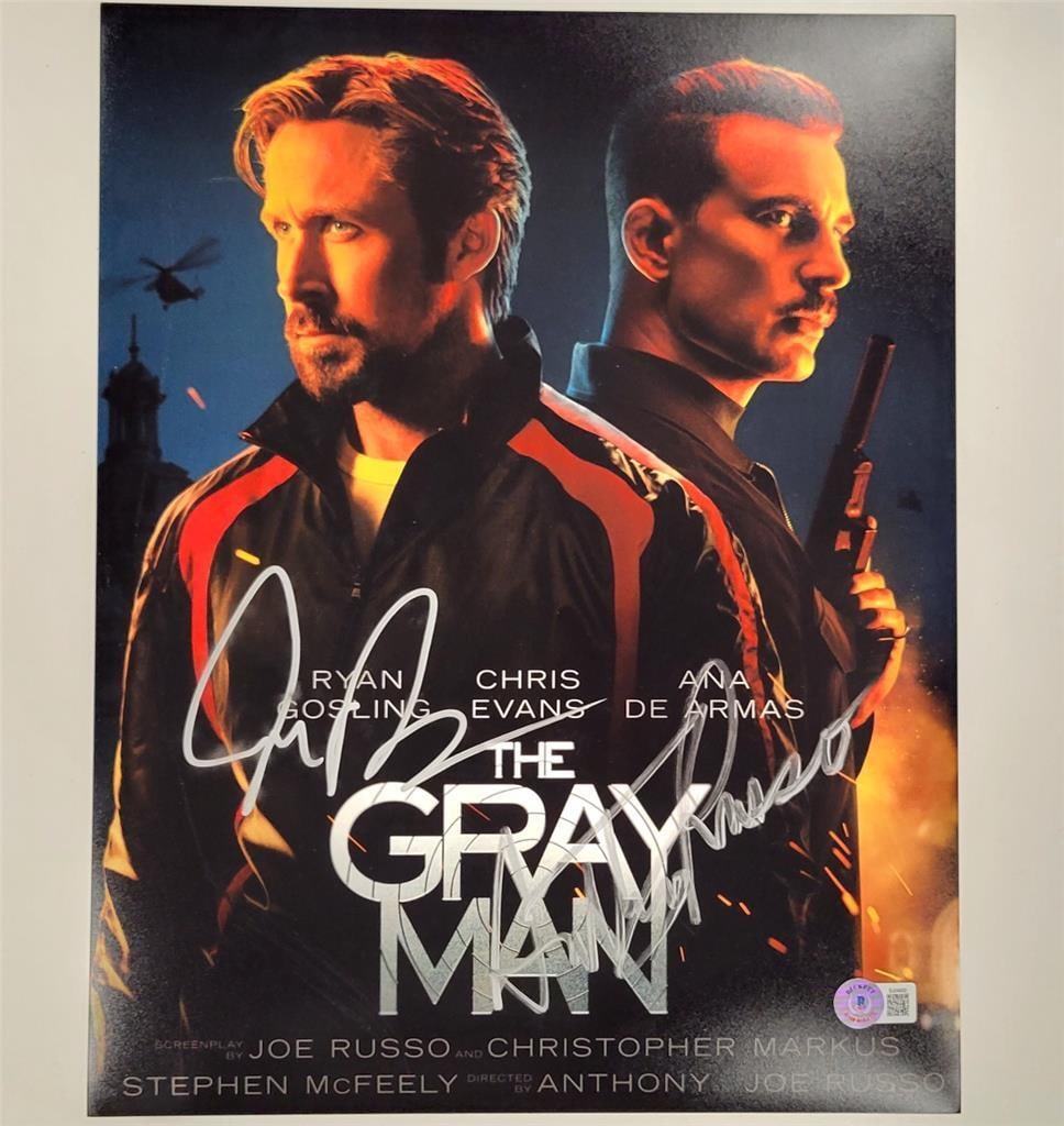 Anthony Joe Russo Signed The Gray Man 11x14 Photo Beckett Authenticated: Anthony Joe Russo Signed The Gray Man 11x14 Photo Beckett Authenticated This is an original 11x14 photograph from the movie "The Gray Man," signed by directors Anthony Russo and Joe Russo. The autogra