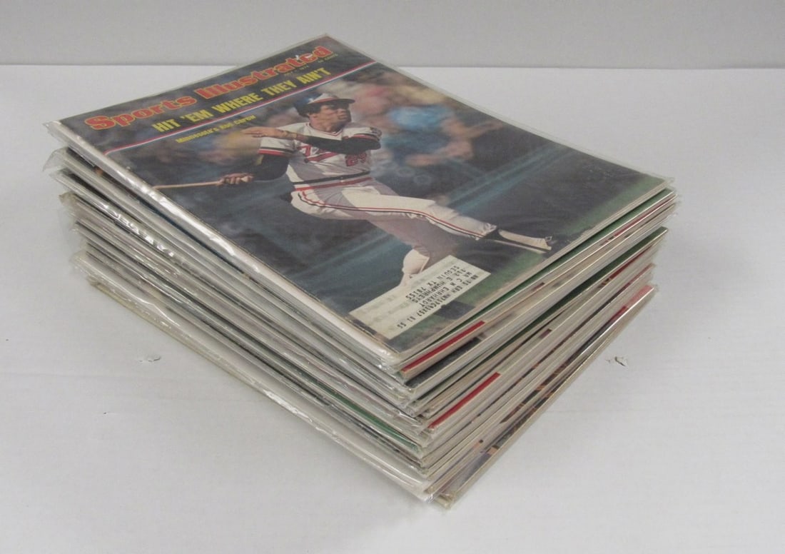 1974 Sports Illustrated Lot of 21 Magazines Aaron Rose Ali Featured Covers: 1974 Sports Illustrated Lot of 21 Magazines Aaron Rose Ali Featured Covers This lot includes 21 Sports Illustrated magazines from 1974, featuring notable covers such as Hank Aaron's 715th home run, Pe