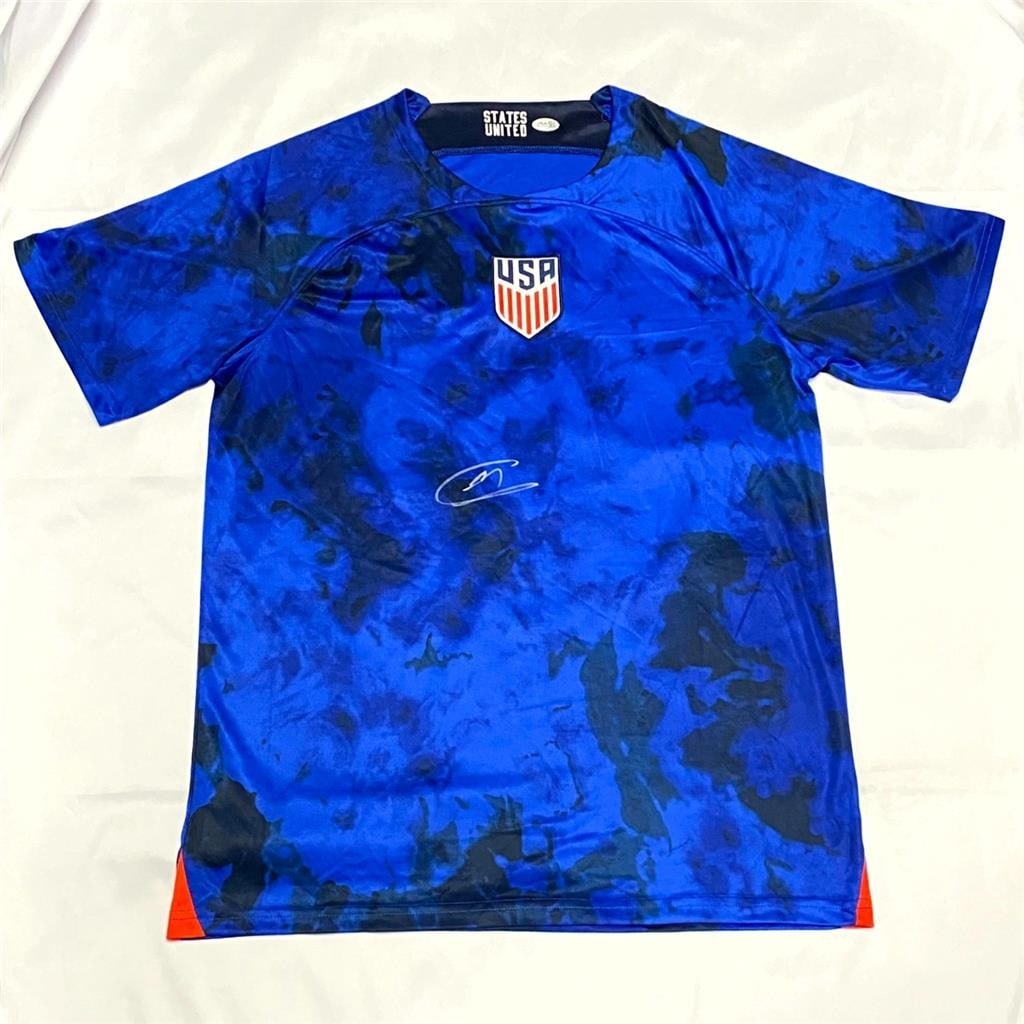 Signed Christian Pulisic Team USA soccer jersey JSA (1 of 4)
