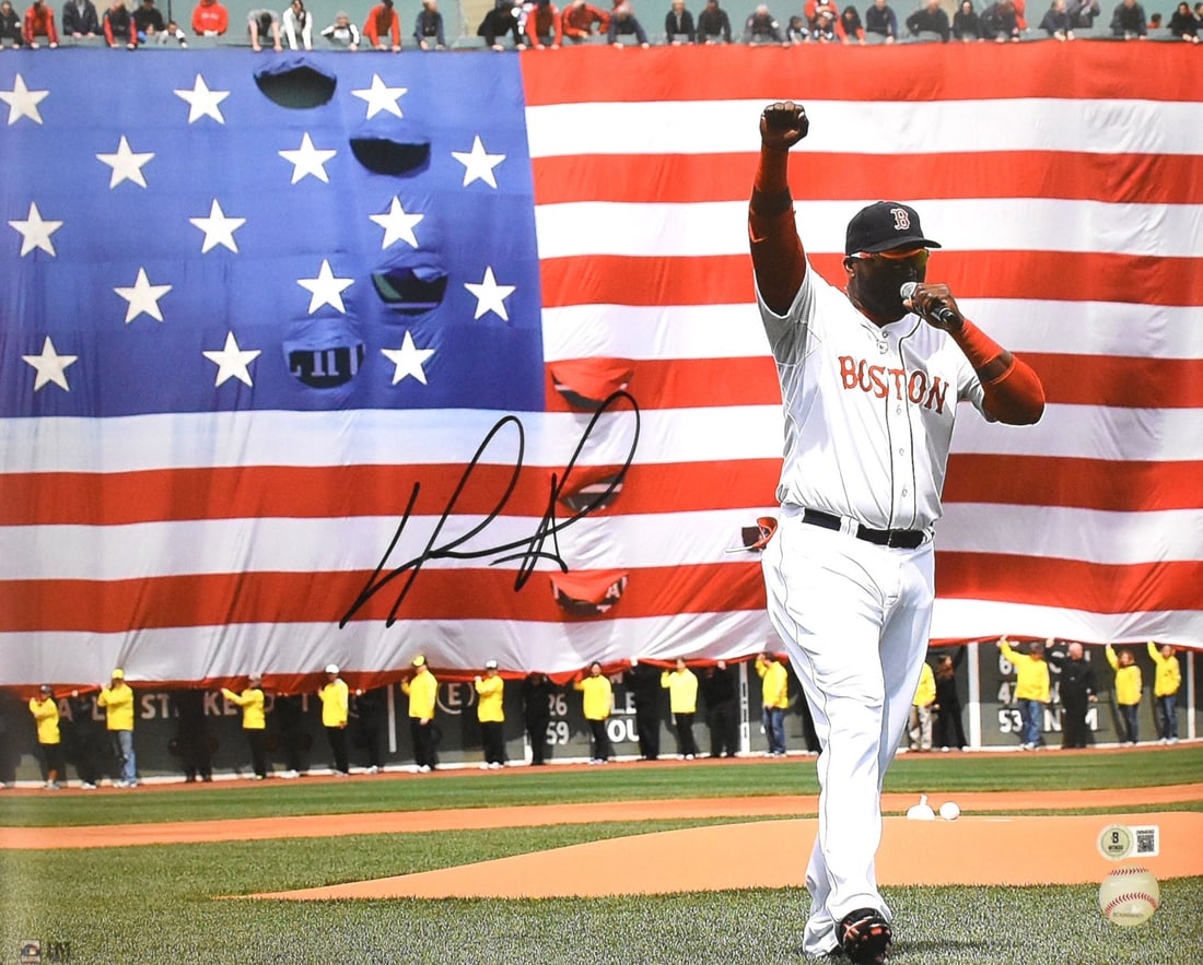 Boston Red Sox 16x20 David Ortiz Signed Flag Photo Beckett Hologram (1 of 2)