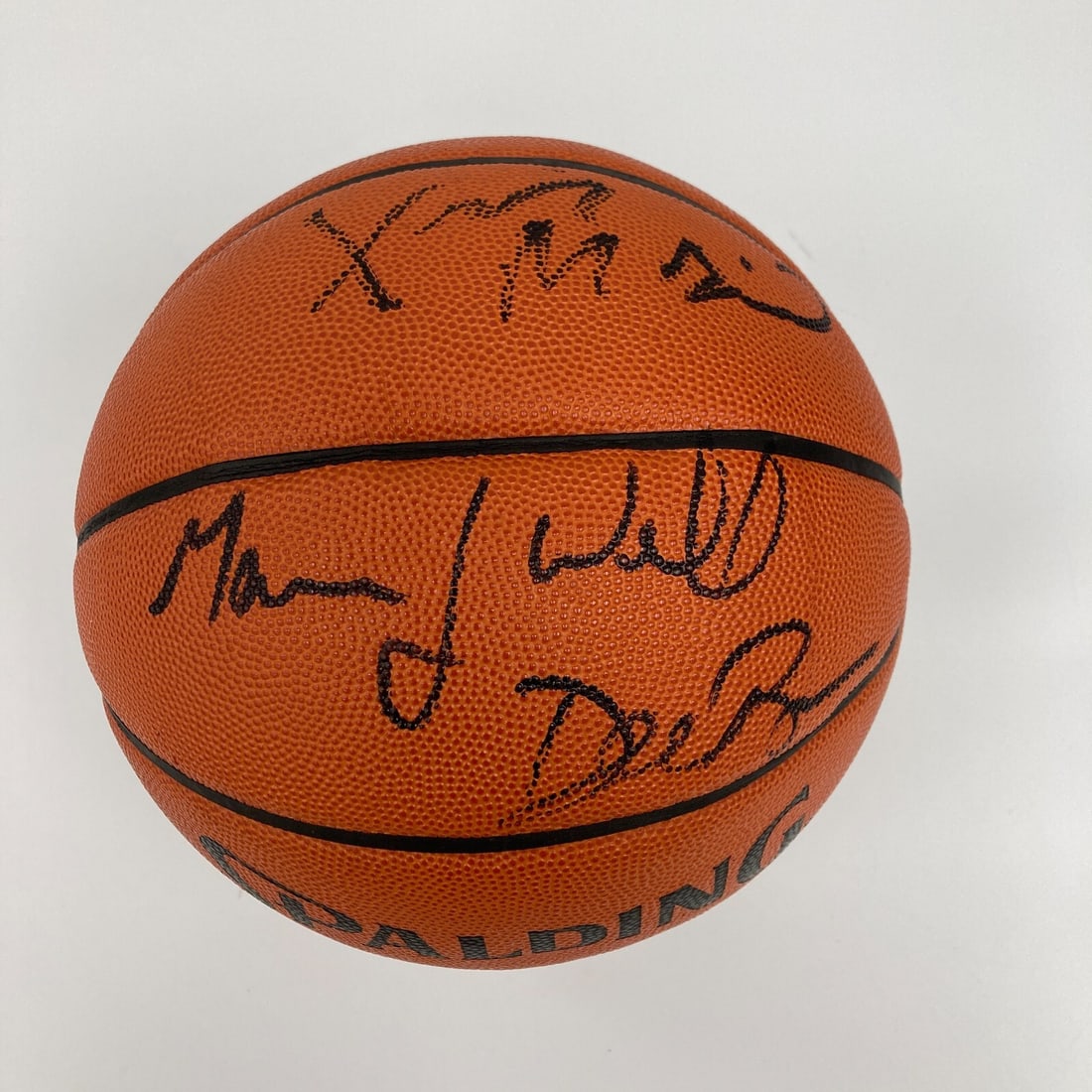 1992-93 Boston Celtics Team Signed NBA Basketball with DJ #3 Inscription: 1992-93 Boston Celtics Team Signed NBA Basketball with DJ #3 Inscription This official NBA game basketball is a true collectible for any Boston Celtics fan. Authentically signed by nine members of the