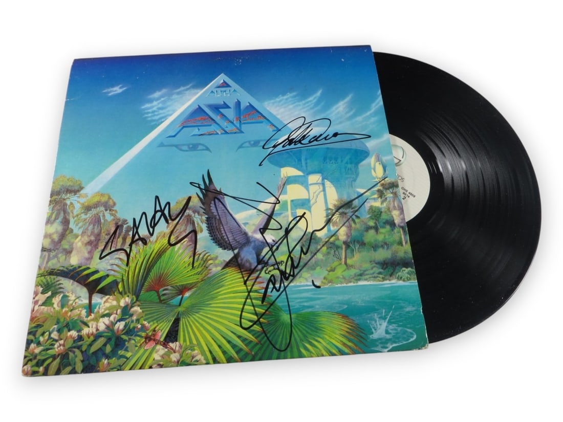 Beckett Authenticated Asia record album signed by Palmer Howe Downes Wetton (1 of 4)
