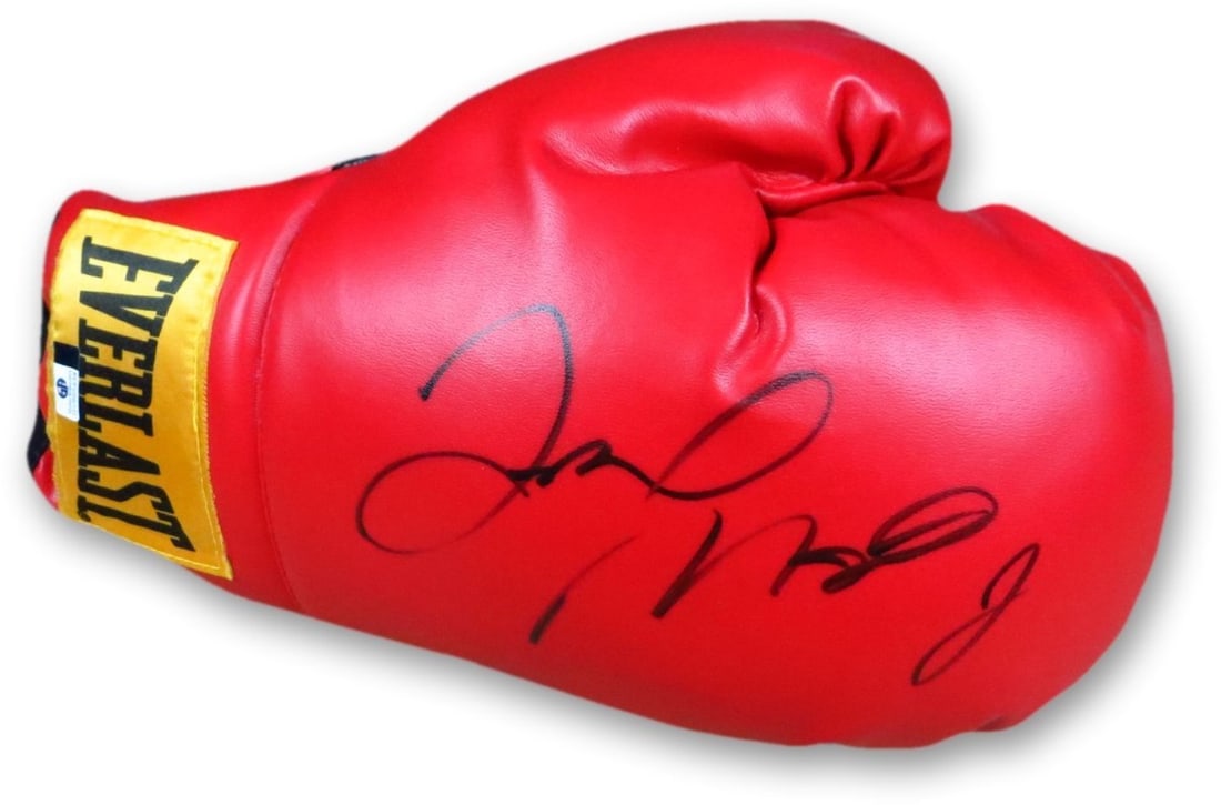 Floyd Mayweather Jr Signed Everlast Boxing Glove Global Authentics: Floyd Mayweather Jr Signed Everlast Boxing Glove Global Authentics This authentic, pre-owned Everlast boxing glove is signed by boxing champion Floyd Mayweather Jr., a significant addition for any box