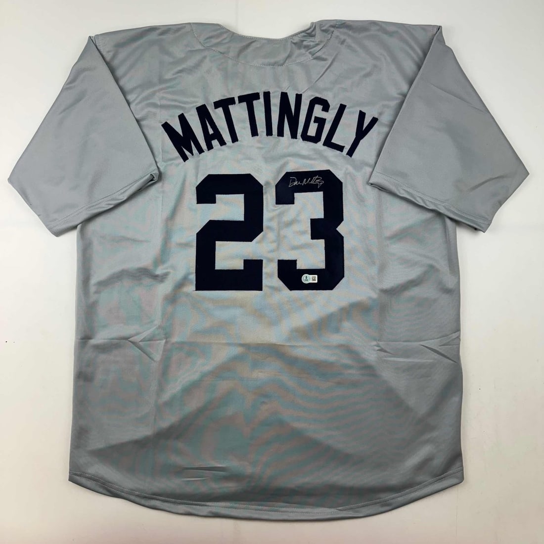 Don Mattingly Signed Grey Baseball Jersey New York Yankees BAS COA: Don Mattingly Signed Grey Baseball Jersey New York Yankees BAS COA Autographed Don Mattingly custom grey jersey intended as a collectible display piece. The jersey features the player's name and numbe
