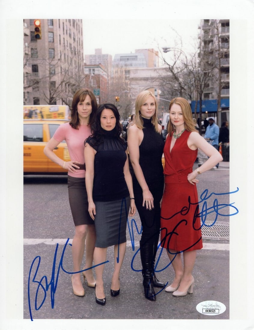 8.5x11 Photograph Signed by Miranda Otto and Cast JSA Authenticated: 8.5x11 Photograph Signed by Miranda Otto and Cast JSA Authenticated This is an original 8.5 x 11 inch photograph from the series Cashmere Mafia, autographed by Miranda Otto, Francis O'Connor, and Bonn