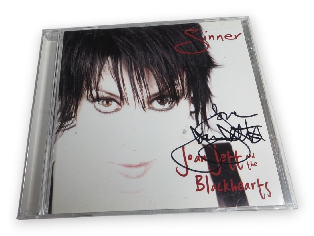 JSA Authenticated Joan Jett Signed CD Booklet with Disc (1 of 2)