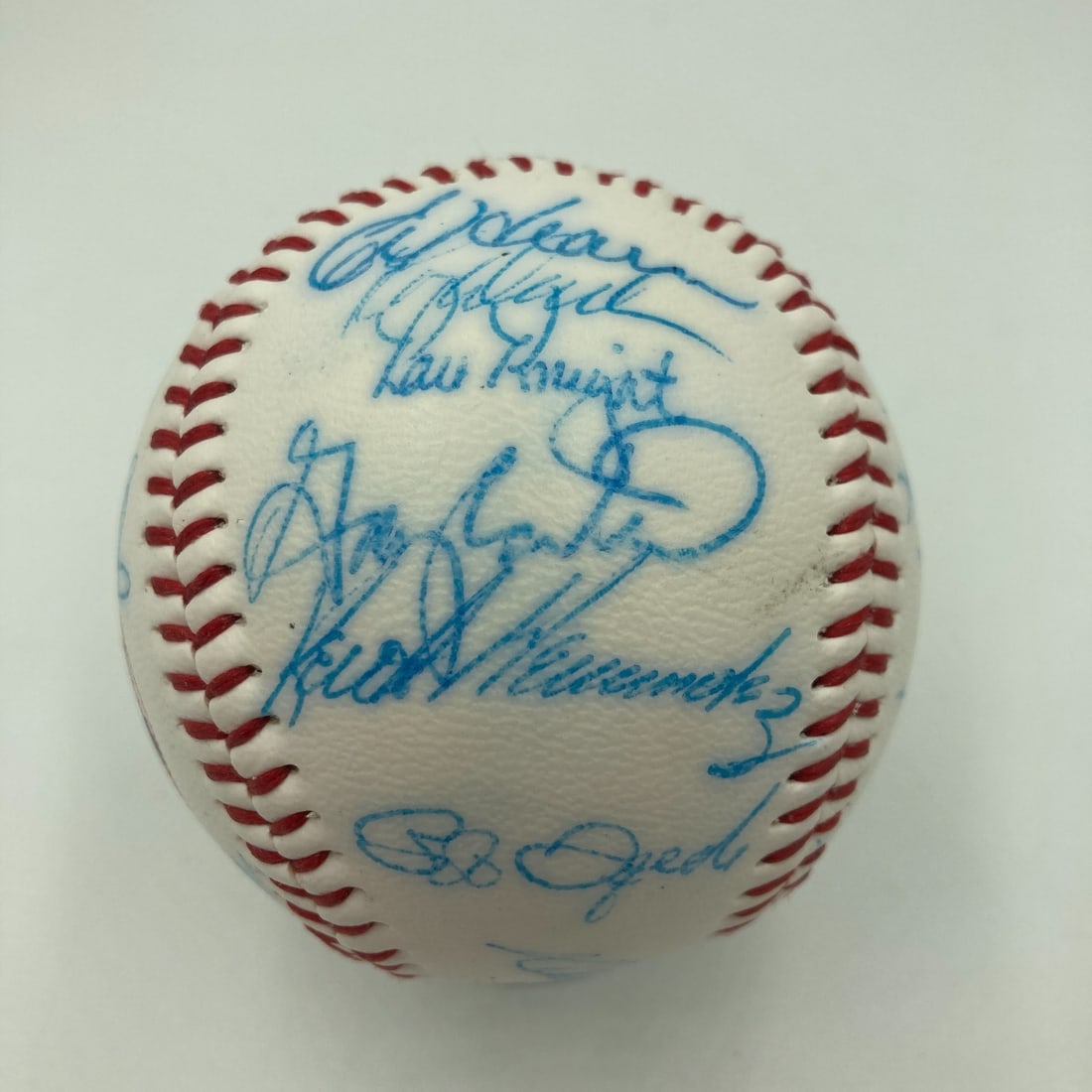 1986 New York Mets World Series Signed Baseball with JSA COA: 1986 New York Mets World Series Signed Baseball with JSA COA Celebrate the legacy of the 1986 New York Mets with this original team-signed baseball. This vintage piece features 26 signatures from icon