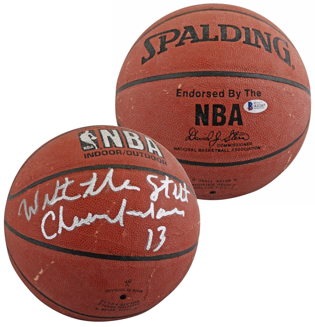 Spalding Indoor Outdoor Basketball Signed by Wilt Chamberlain The Stilt Beckett (1 of 5)