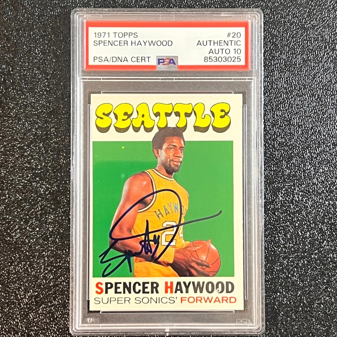 1971-72 Topps #20 Spencer Haywood Autographed Card PSA Slabbed Sonics: 1971-72 Topps #20 Spencer Haywood Autographed Card PSA Slabbed Sonics This is a 1971-72 Topps #20 sports trading card featuring Spencer Haywood, a notable player for the Seattle SuperSonics. The card 