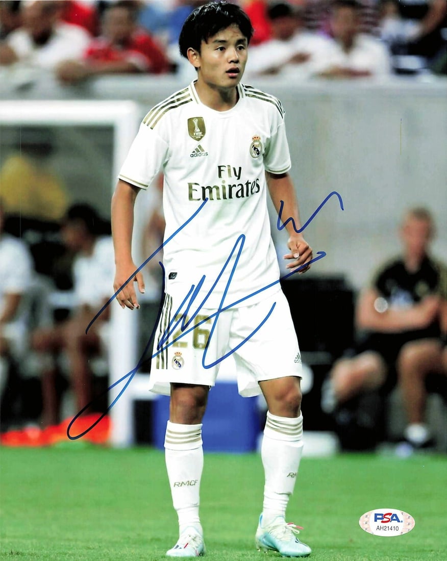 PSA DNA authenticated Takefuso Kubo 8x10 signed soccer photo Real Madrid: PSA DNA authenticated Takefuso Kubo 8x10 signed soccer photo Real Madrid Professionally printed original 8x10 photo of Takefuso Kubo, signed and authenticated by PSA/DNA. This soccer collectible featu