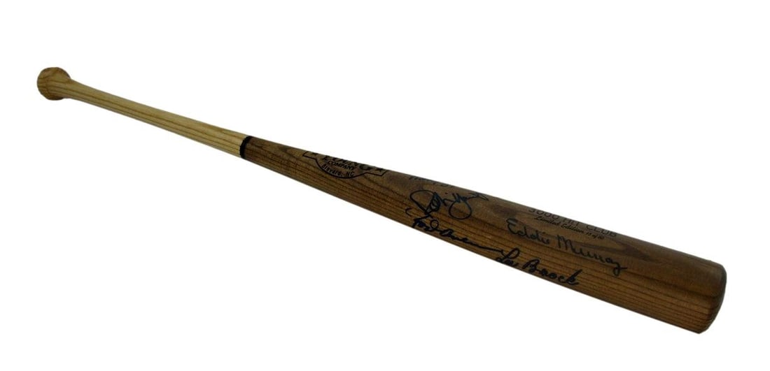 3000 Hit Club Bat Multi-Signed by 12 HOF Legends PSA/DNA: 3000 Hit Club Bat Multi-Signed by 12 HOF Legends PSA/DNA This is an original multi-signed 3000 Hit Club bat featuring signatures from 12 baseball legends. Notable signers include Pete Rose and Hall of