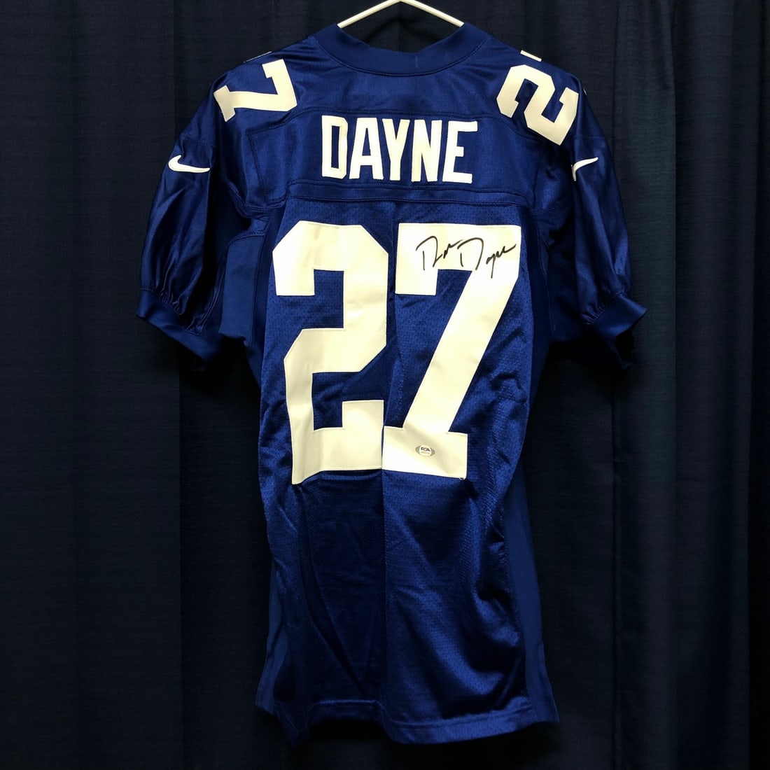 Ron Dayne Autographed New York Giants Jersey Authenticated by PSA/DNA: Ron Dayne Autographed New York Giants Jersey Authenticated by PSA/DNA This is a stitched jersey autographed by Ron Dayne, who played for the New York Giants. The signature has been authenticated by PS