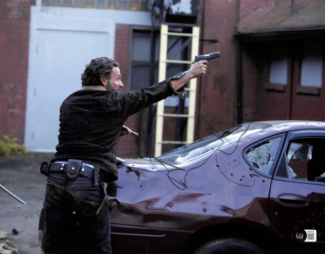 Beckett authenticated 11x14 photo signed by Andrew Lincoln as Rick Grimes (1 of 1)
