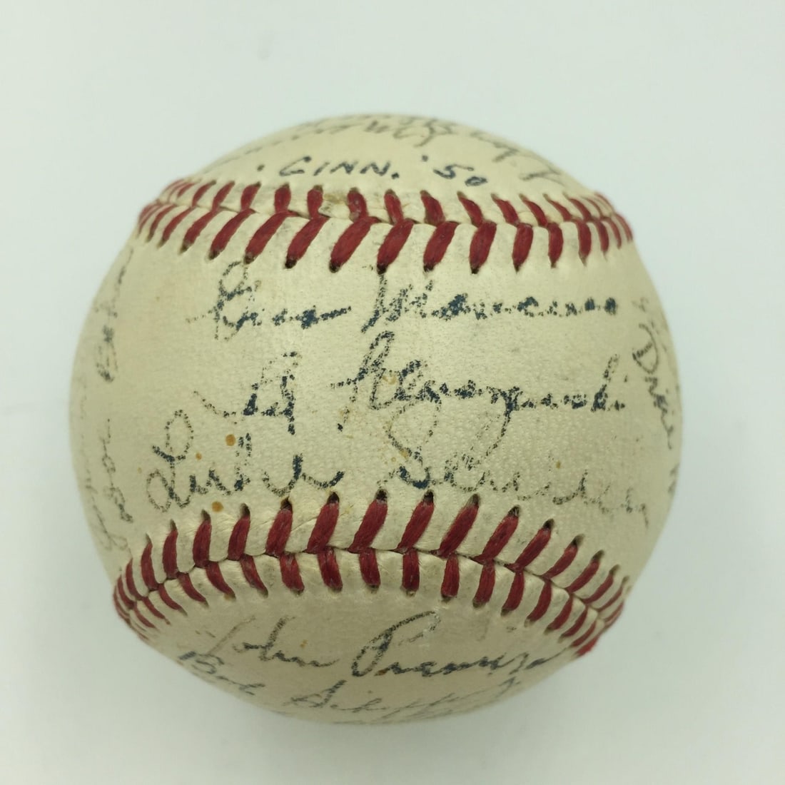 National League baseball signed by 1950 Cincinnati Reds team JSA COA: National League baseball signed by 1950 Cincinnati Reds team JSA COA Original team-signed National League baseball featuring the 1950 Cincinnati Reds. This pre-owned ball comes with a full letter COA 