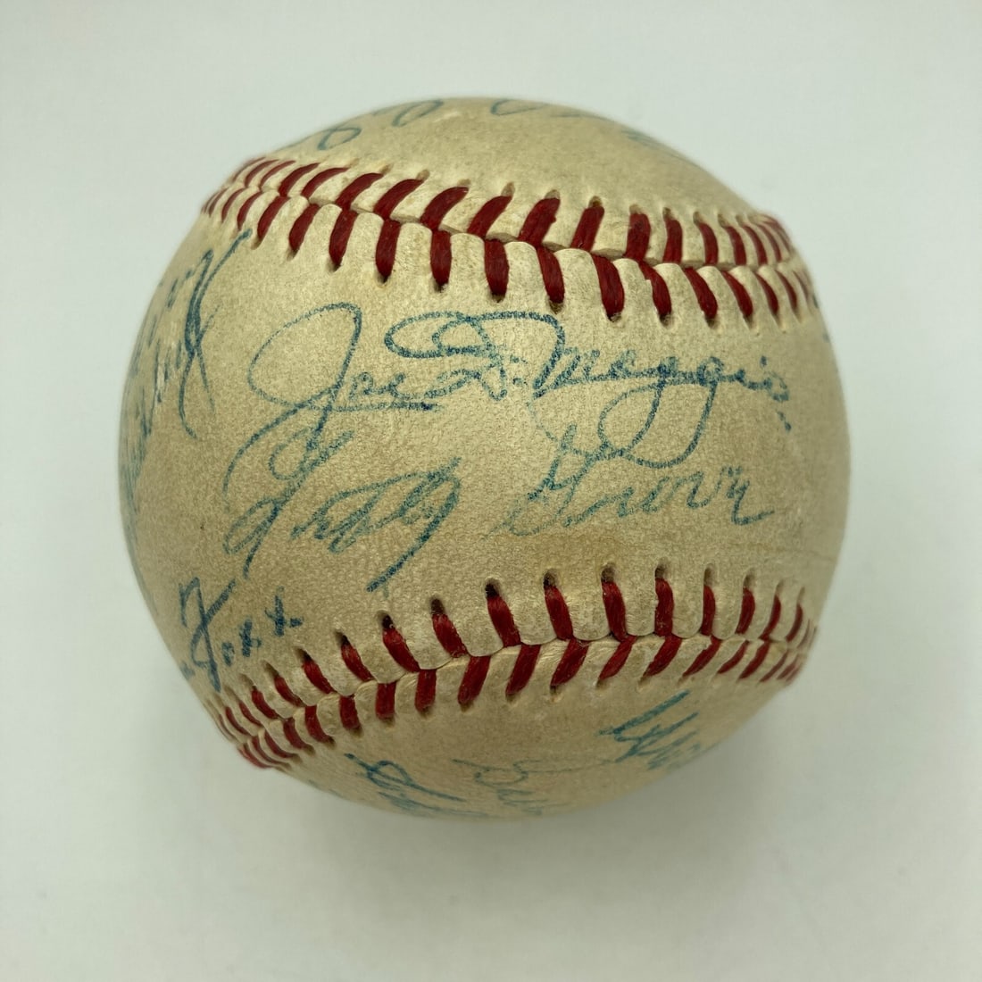 1955 HOF Induction Signed Baseball Joe DiMaggio Jimmie Foxx Beckett COA: 1955 HOF Induction Signed Baseball Joe DiMaggio Jimmie Foxx Beckett COA This remarkable 1955 Hall of Fame Induction signed baseball features an impressive collection of 21 signatures from legendary pl
