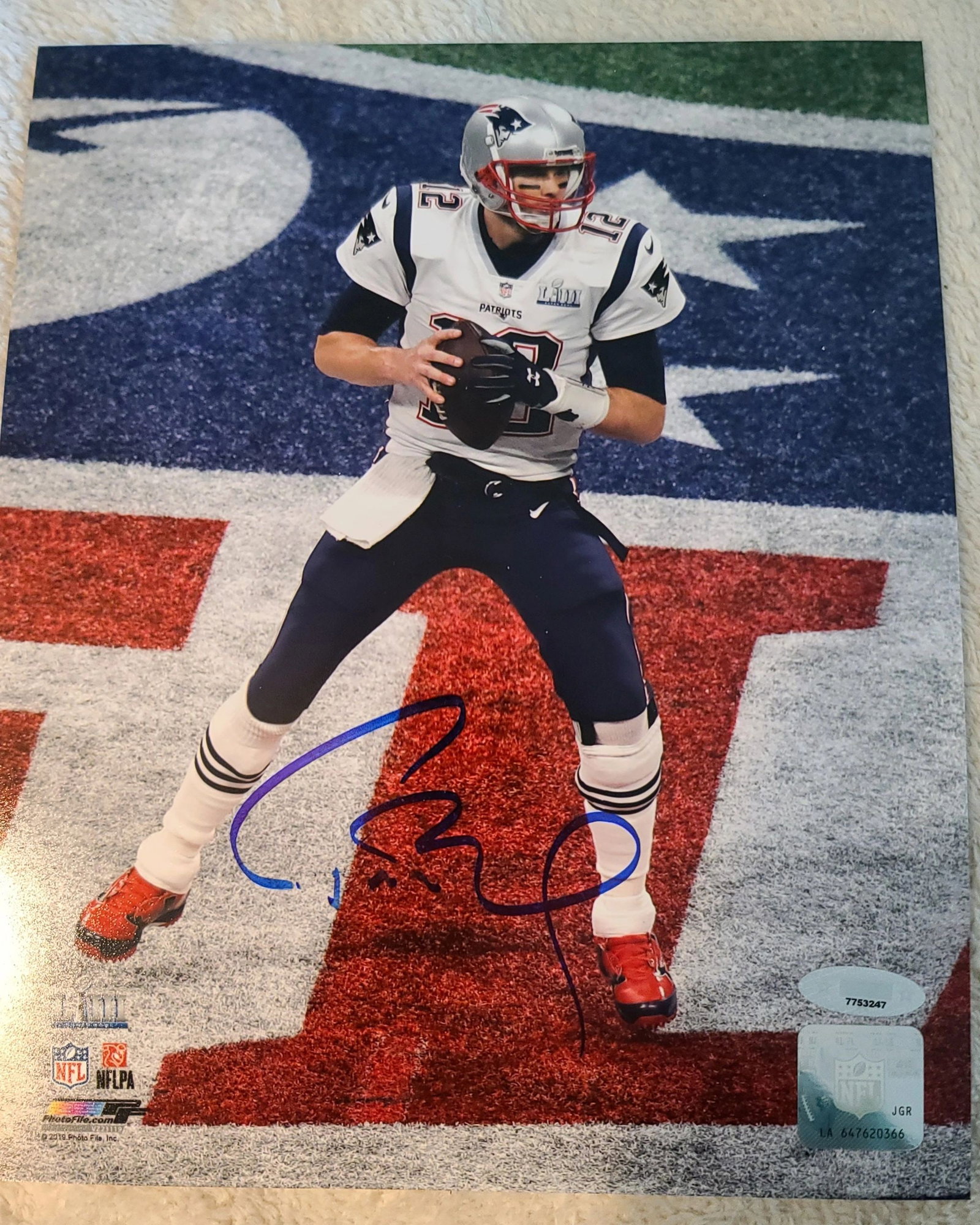 Tristar Authenticated 8x10 Autographed Tom Brady Patriots Photo: Tristar Authenticated 8x10 Autographed Tom Brady Patriots Photo Signed 8x10 photograph of Tom Brady. This autographed photograph is authenticated by Tristar and is in excellent pre-owned condition. Sp