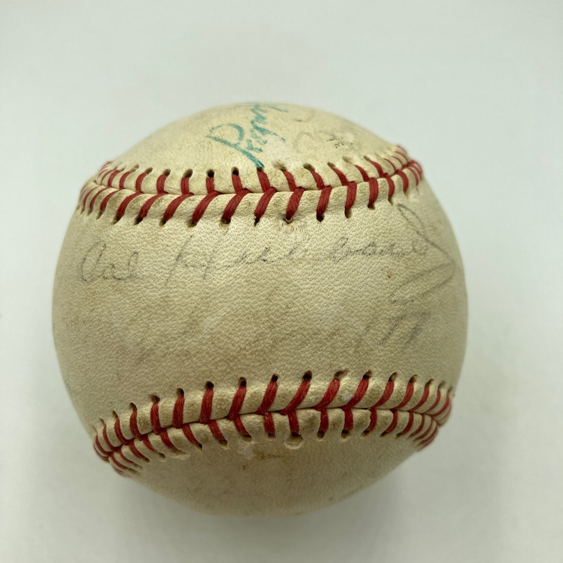 14 Signed Umpires Baseball Cal Hubbard Sweet Spot JSA Authenticated: 14 Signed Umpires Baseball Cal Hubbard Sweet Spot JSA Authenticated Original signed baseball featuring Cal Hubbard on the sweet spot. The ball includes a total of 14 umpire signatures and is accompani
