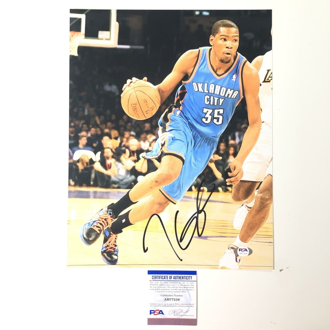 Kevin Durant Autographed 11x14 Photo PSA/DNA Oklahoma City Thunder: Kevin Durant Autographed 11x14 Photo PSA/DNA Oklahoma City Thunder This is an original 11x14 photograph of Kevin Durant, featuring his autograph, who is renowned for his time with the Oklahoma City Th