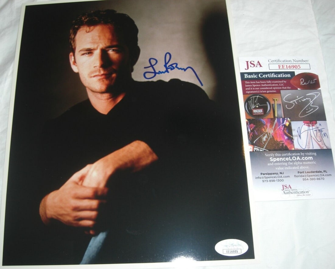 Luke Perry Signed 8x10 Photograph with JSA COA 90210 and Riverdale Star: Luke Perry Signed 8x10 Photograph with JSA COA 90210 and Riverdale Star This is an original 8x10 photo signed by actor Luke Perry, known for his roles in "90210" and "Riverdale." The item was signed i