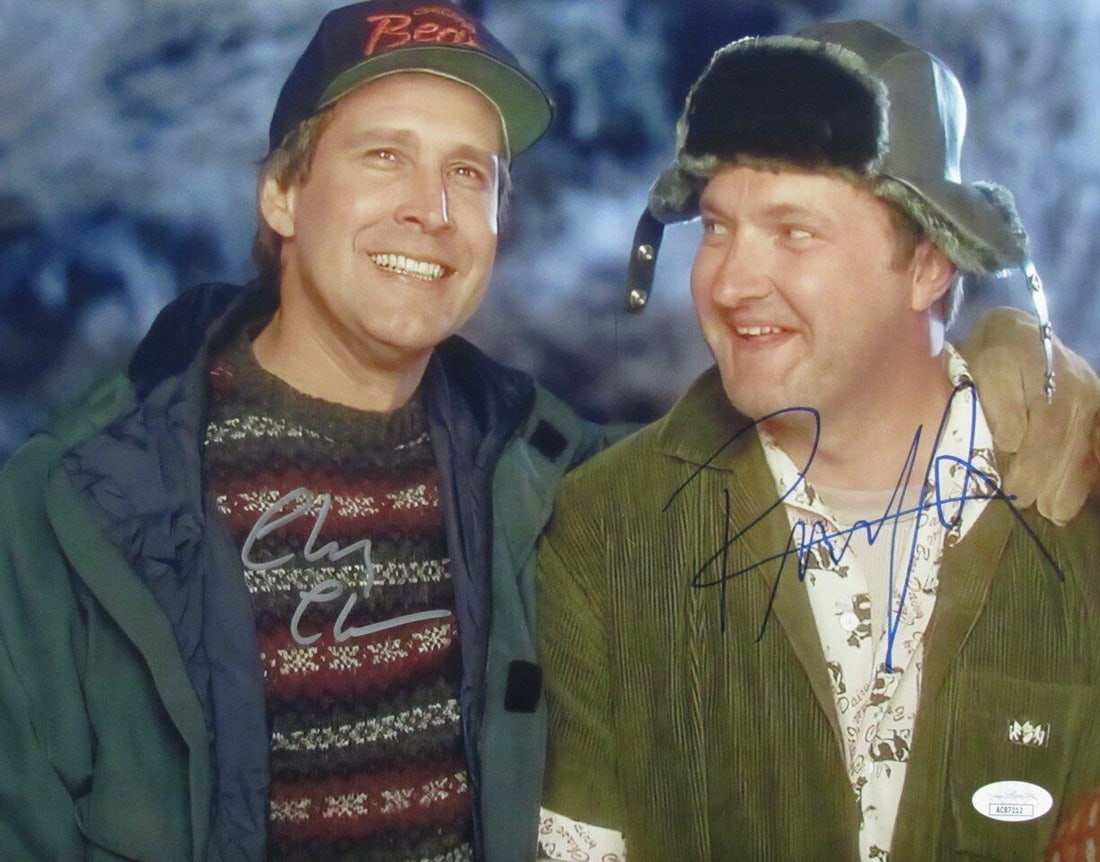 Randy Quaid Autographed 11x14 Photo Christmas Vacation JSA Certified: Randy Quaid Autographed 11x14 Photo Christmas Vacation JSA Certified Capture a piece of cinematic history with this Randy Quaid autographed 11x14 photo from the classic film "Christmas Vacation." This