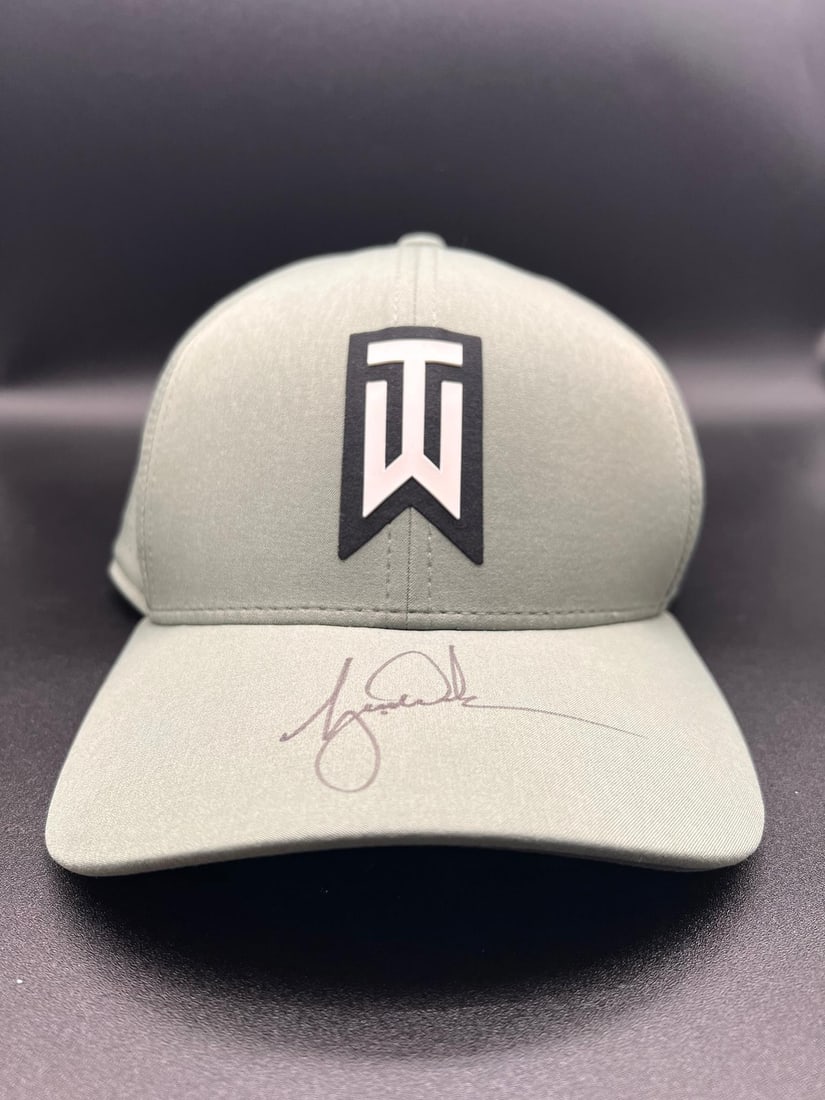 PSA DNA 10 Tiger Woods autographed PGA Tour hat (1 of 4)
