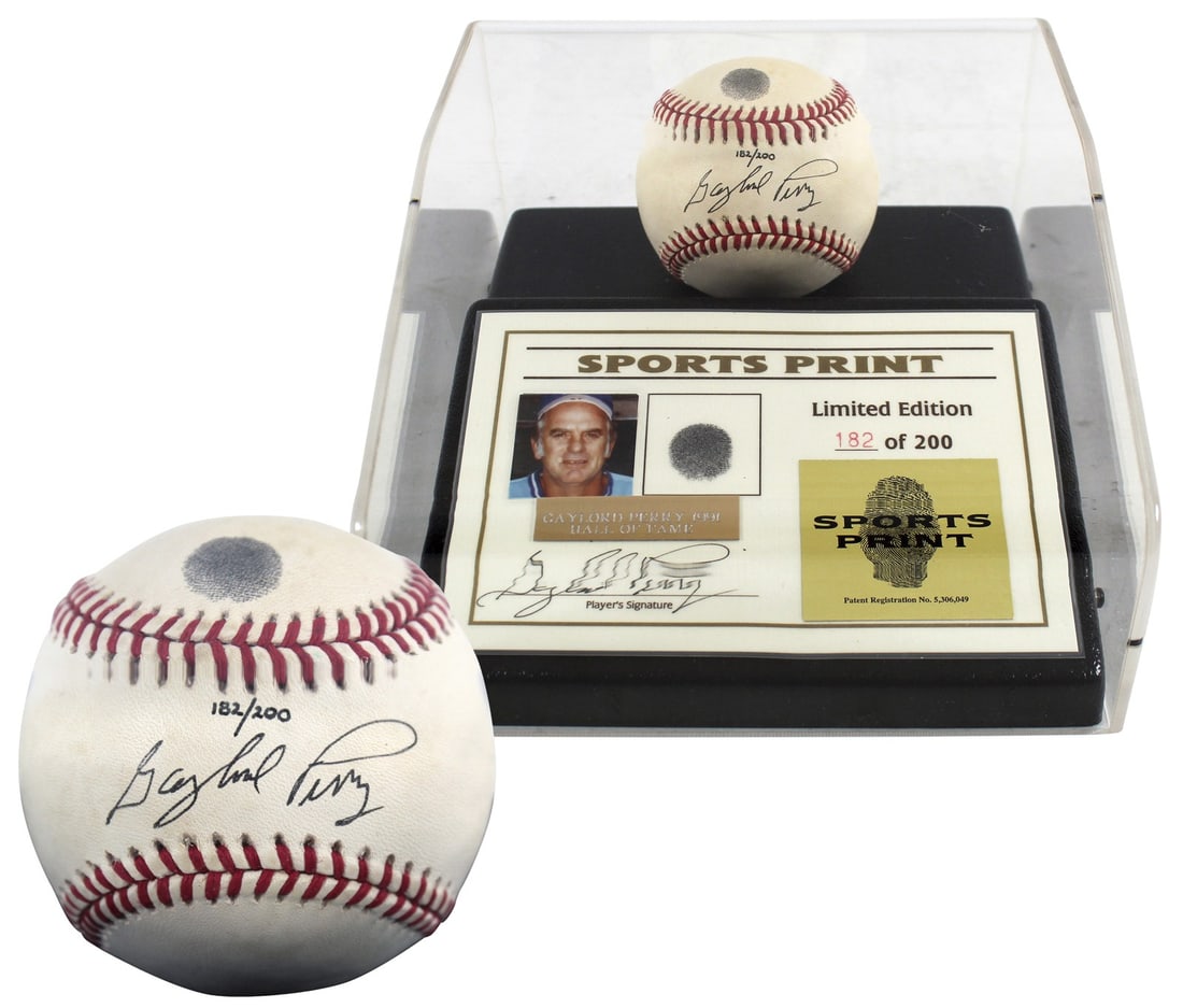 Gaylord Perry Signed Limited Edition Thumbprint Baseball #d/200 with Display Case Beckett COA (1 of 5)